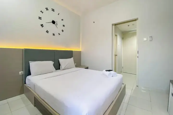 Семаранг: Comfortable 1Br Without Living Room At Amartha View Apartment