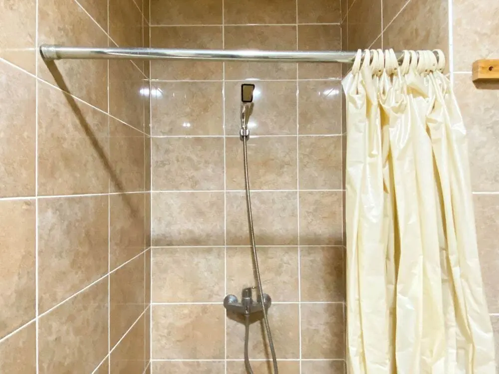 Джакарта: Modern Look And Comfort 2Br Kemang Village Apartment