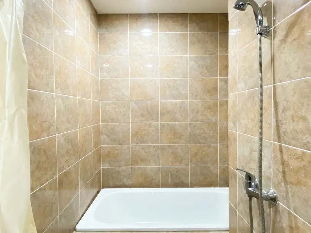 Джакарта: Modern Look And Comfort 2Br Kemang Village Apartment