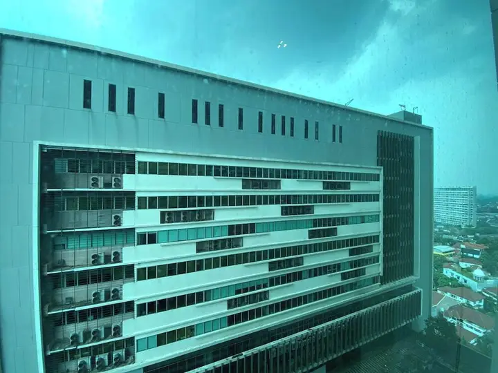 Джакарта: Modern Look And Comfort 2Br Kemang Village Apartment