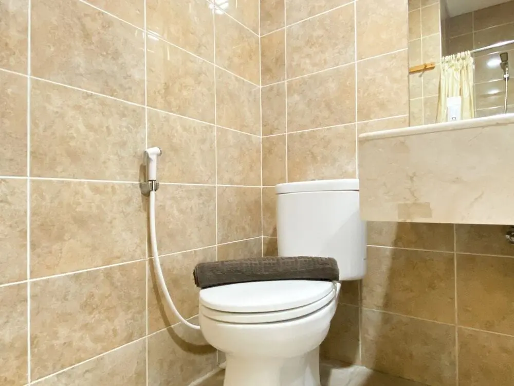 Джакарта: Modern Look And Comfort 2Br Kemang Village Apartment