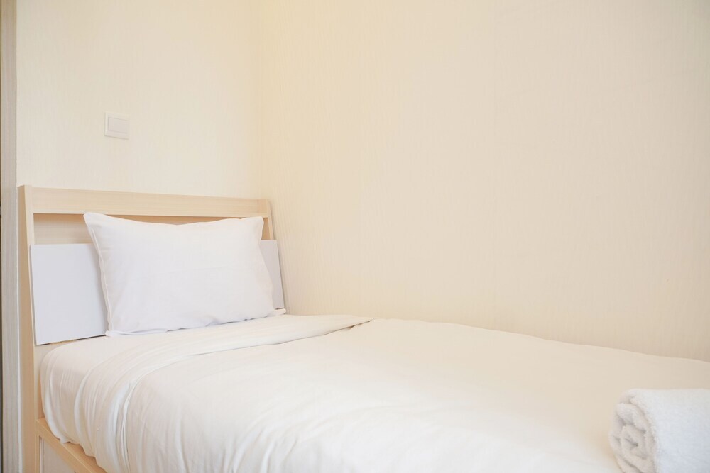Simple And Tranquil 2Br At Tokyo Riverside Pik 2 Apartment — фото 1