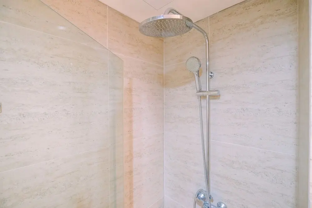Джакарта: Comfortable 1Br At Gold Coast Apartment