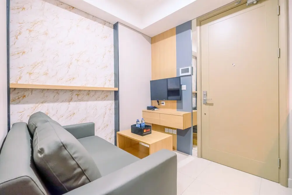 Джакарта: Stylish 1Br At Gold Coast Apartment