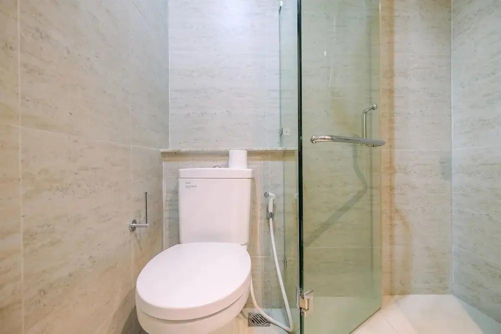 Джакарта: Stylish 1Br At Gold Coast Apartment