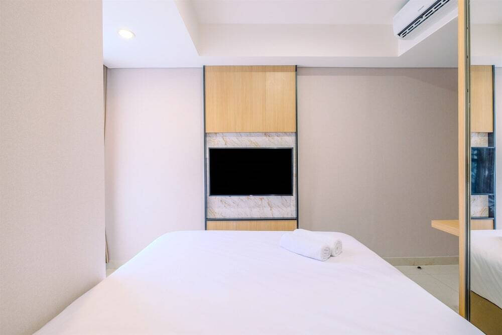 Джакарта: Comfort And Modern 1Br At Gold Coast Apartment