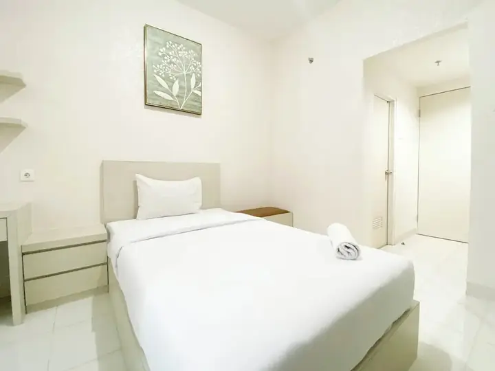 Семаранг: Minimalist And Homey Studio Room At Amartha View Apartment