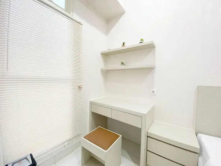 Семаранг: Minimalist And Homey Studio Room At Amartha View Apartment