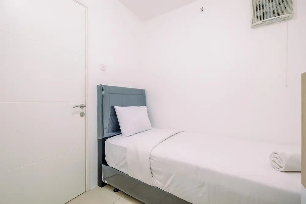 Джакарта: Brand New And Comfort 2Br At Bassura City Apartment