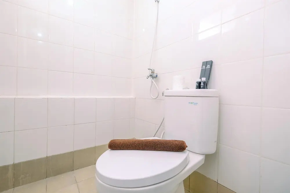 Джакарта: Brand New And Comfort 2Br At Bassura City Apartment