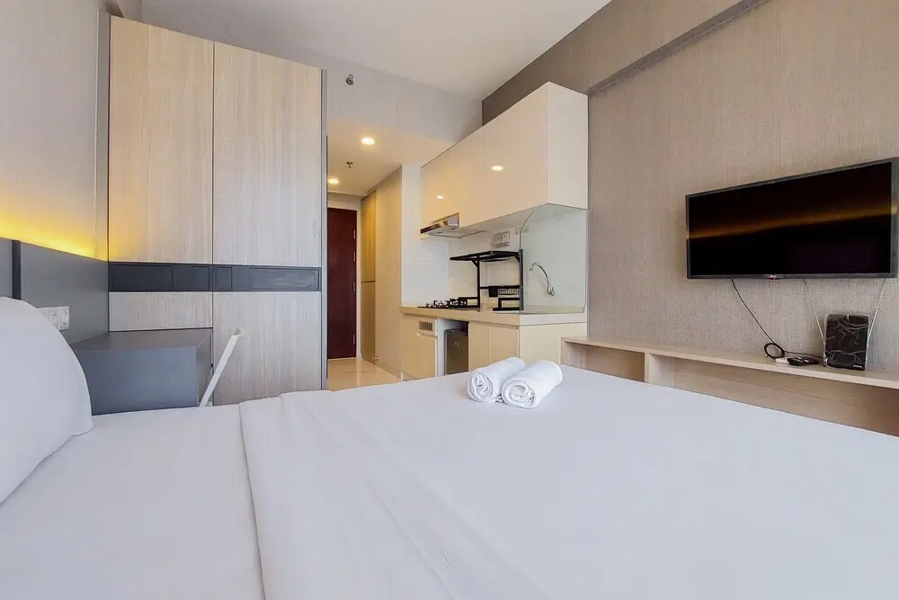 Legok: Gorgeous And Tidy Studio At Sky House Bsd Apartment