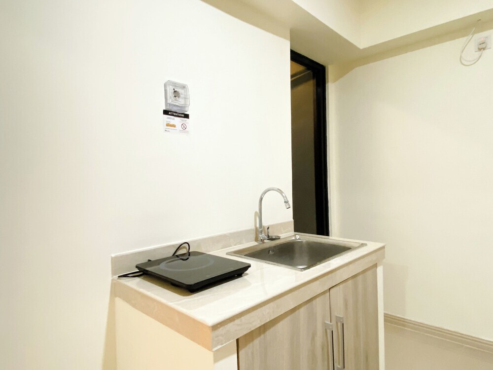 Сибату: Nice And Simply 2Br At Meikarta Apartment