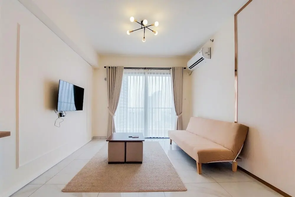 Legok: Spacious And Nice 3Br At Sky House Bsd Apartment