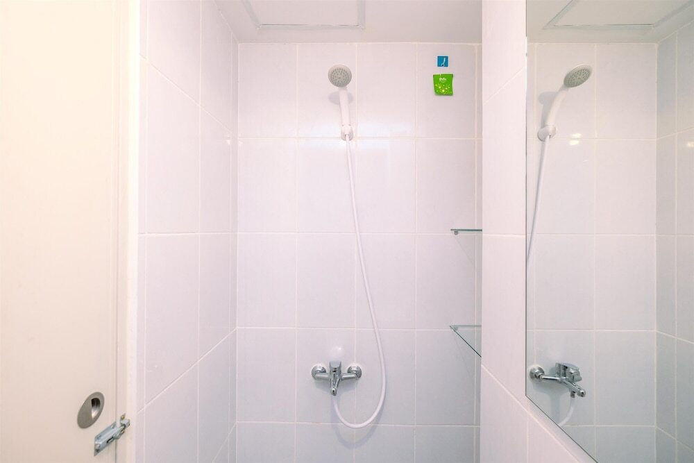 Южный Тангеранг: Pleasant And Tidy Studio Tokyo Riverside Pik 2 Apartment