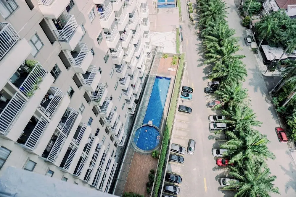 Джакарта: Great Deal And Homey 1Br Apartment Belmont Residence Puri