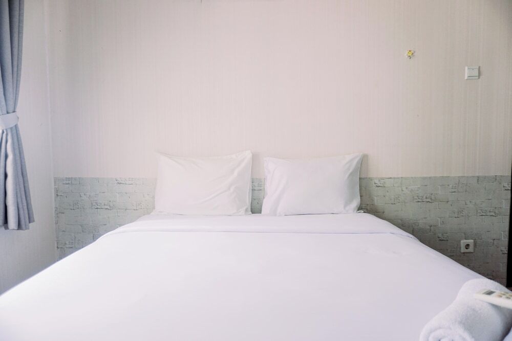 Джакарта: Great Deal And Homey 1Br Apartment Belmont Residence Puri