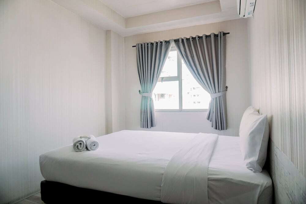 Джакарта: Great Deal And Homey 1Br Apartment Belmont Residence Puri