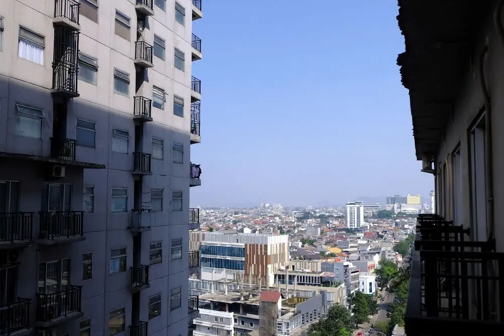 Бандунг: Best Deal Studio At Grand Asia Afrika Apartment