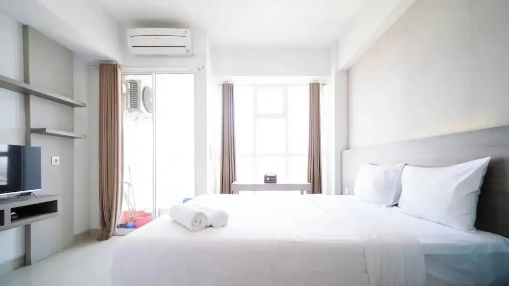 Сурабая: Tidy And Clean Studio At Taman Melati Surabaya Apartment