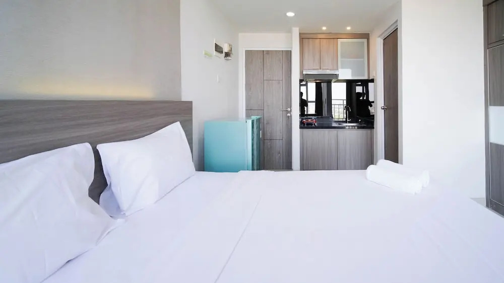 Сурабая: Tidy And Clean Studio At Taman Melati Surabaya Apartment