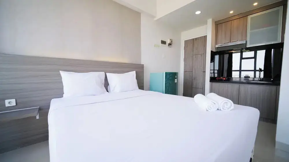 Сурабая: Tidy And Clean Studio At Taman Melati Surabaya Apartment