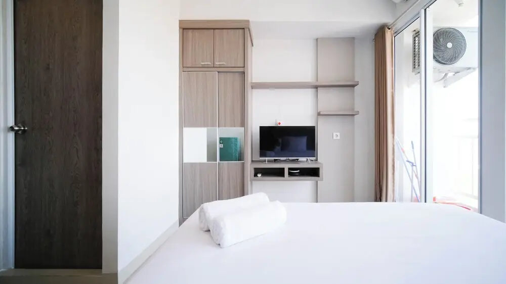 Сурабая: Tidy And Clean Studio At Taman Melati Surabaya Apartment