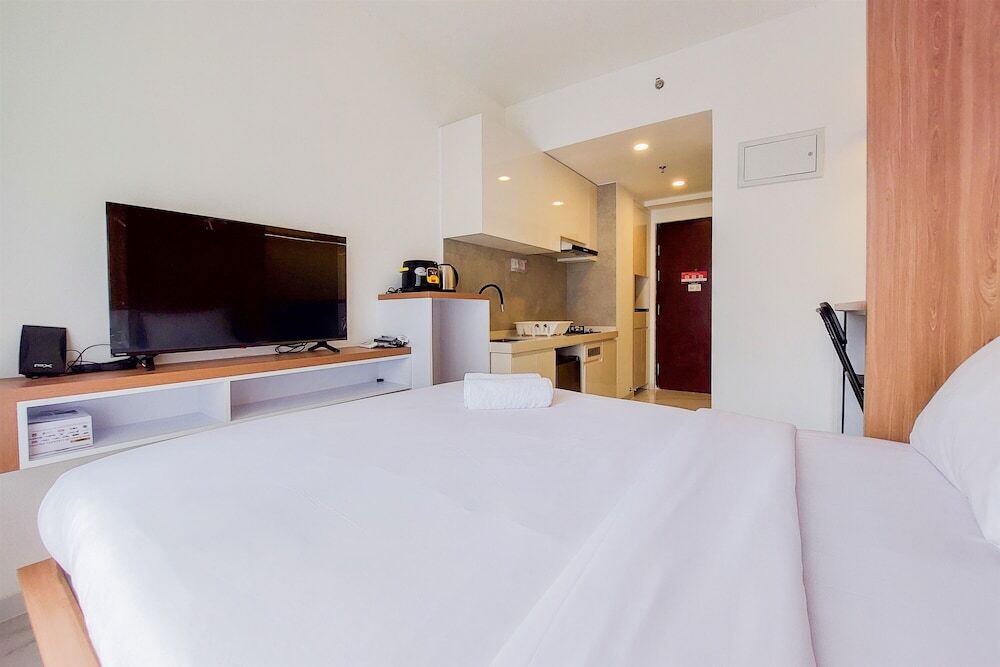 Legok: Cozy Living Studio Apartment Sky House Bsd