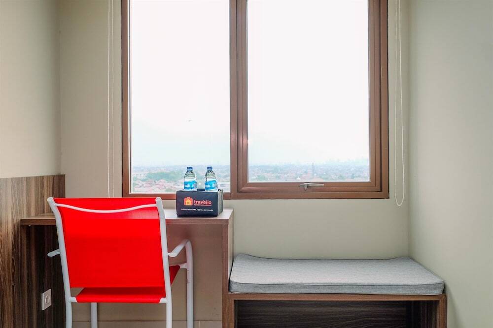 Бекаси: Strategic And Nice Studio At Gateway Park Lrt City Bekasi Apartment