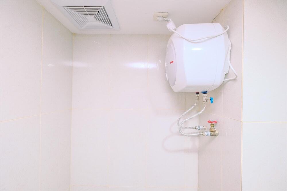 Бекаси: Strategic And Nice Studio At Gateway Park Lrt City Bekasi Apartment