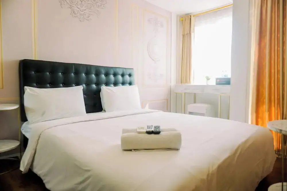 Южный Тангеранг: Cozy And Simply Look Studio Room Baileys Apartment