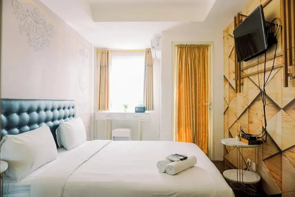 Южный Тангеранг: Cozy And Simply Look Studio Room Baileys Apartment