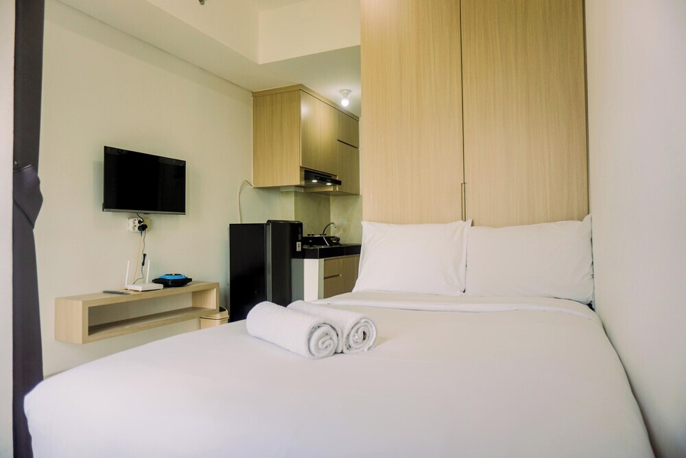 Legok: Homey And Good Deal Studio Serpong Garden Apartment