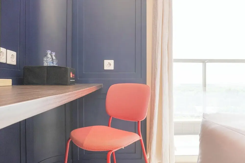 Джакарта: Cozy Stay Studio At Gold Coast Apartment