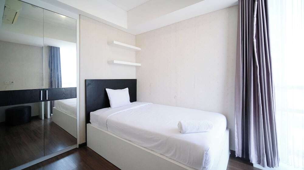 Сурабая: Spacious And Strategic 2Br Apartment At Trillium Residence