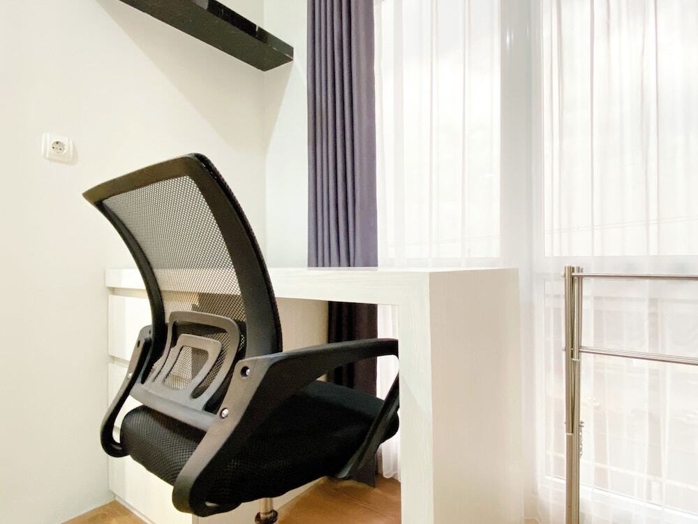 Бекаси: Cozy And Homey Studio At Vasanta Innopark Apartment