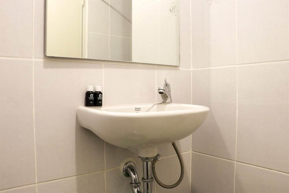 Южный Тангеранг: Affordable Price And Homey Studio Tokyo Riverside Pik 2 Apartment