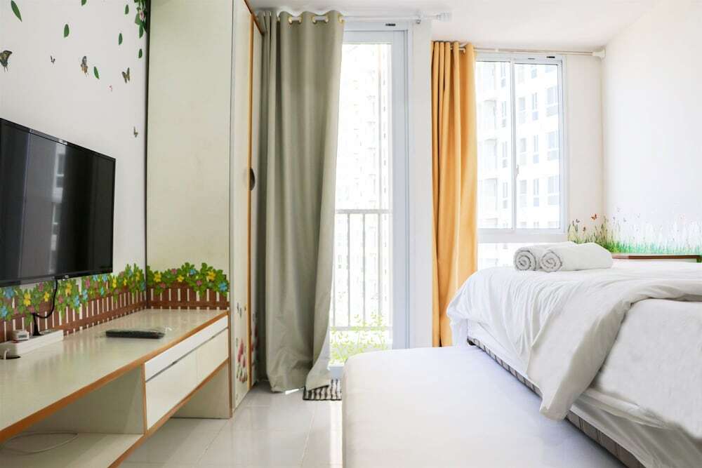 Южный Тангеранг: Affordable Price And Homey Studio Tokyo Riverside Pik 2 Apartment