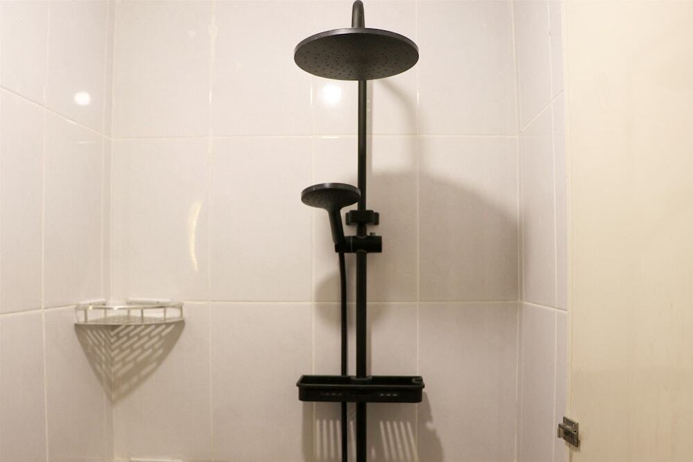 Южный Тангеранг: Comfy And Tidy Studio At Tokyo Riverside Apartment Pik 2