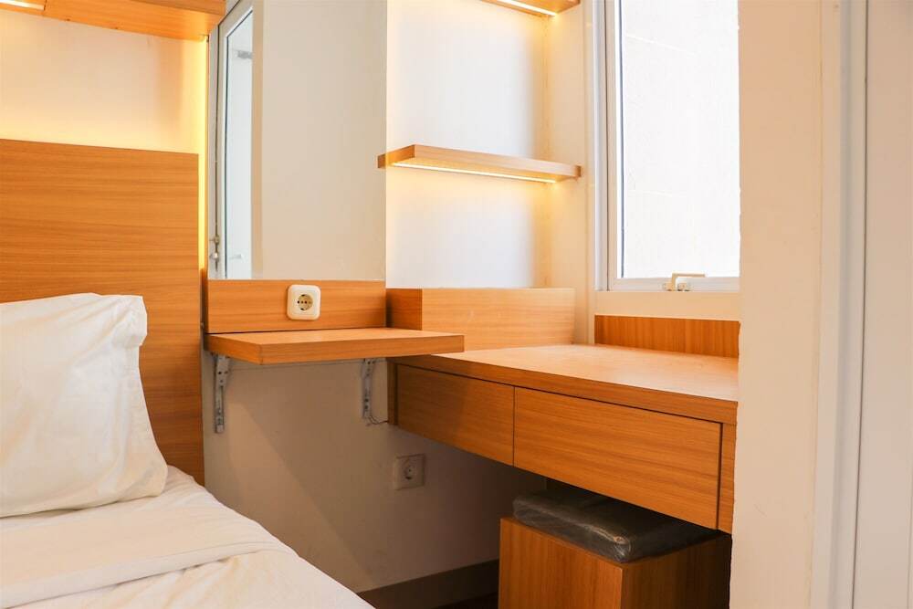 Южный Тангеранг: Comfy And Tidy Studio At Tokyo Riverside Apartment Pik 2