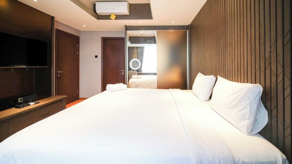 Сурабая: Modern And Cozy 2Br At Grand Sungkono Lagoon Apartment