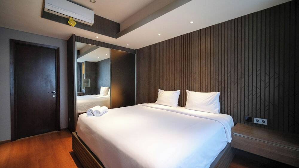 Сурабая: Modern And Cozy 2Br At Grand Sungkono Lagoon Apartment