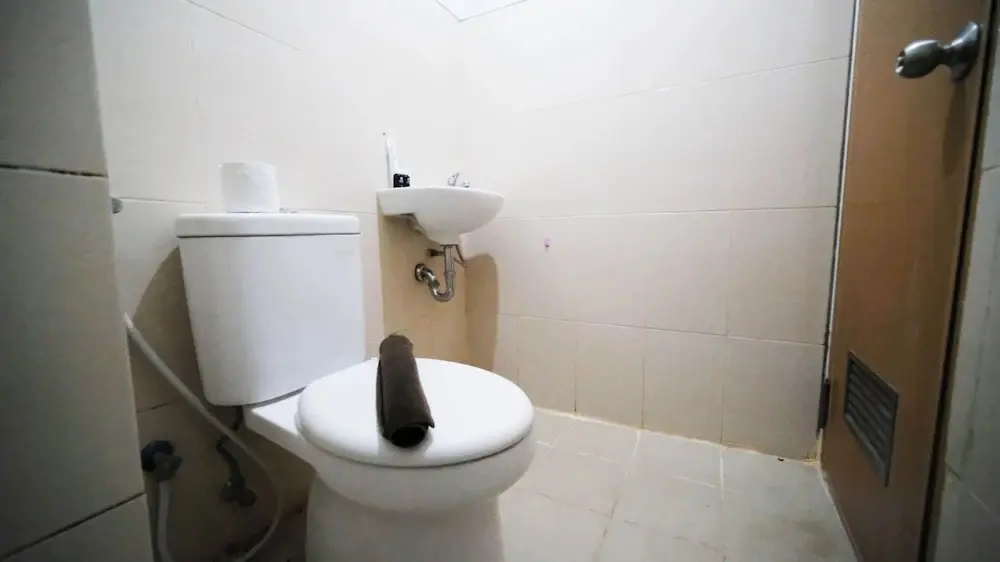 Сурабая: Comfy And Homey 2Br At Bale Hinggil Apartment