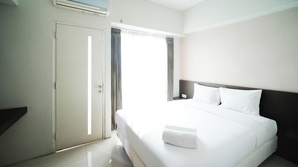 Сурабая: Cozy Stay 2Br At The Square Surabaya Apartment