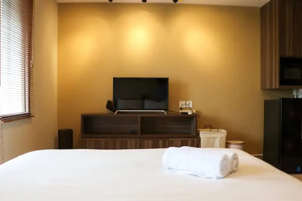 Бекаси: Simply Look Studio Room Gateway Park Lrt City Bekasi Apartment