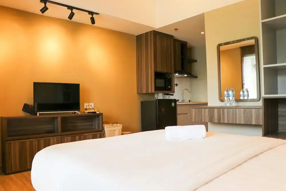 Бекаси: Simply Look Studio Room Gateway Park Lrt City Bekasi Apartment