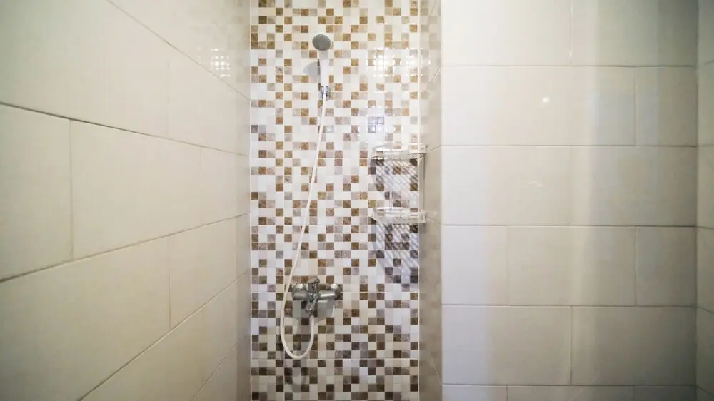 Сурабая: Cozy And Homey 2Br At Benson Supermall Mansion Apartment