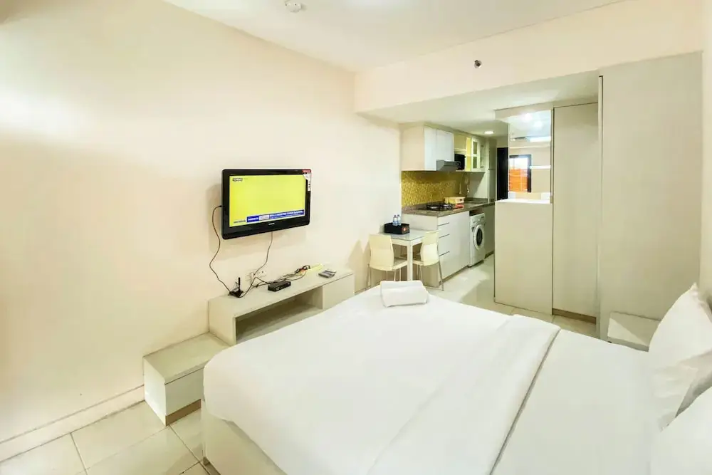 Джакарта: Fancy And Nice Studio At Tamansari Sudirman Apartment