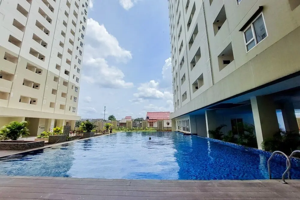 Южный Тангеранг: Comfy And Modern Studio (No Kitchen) At Loftvilles City Apartment