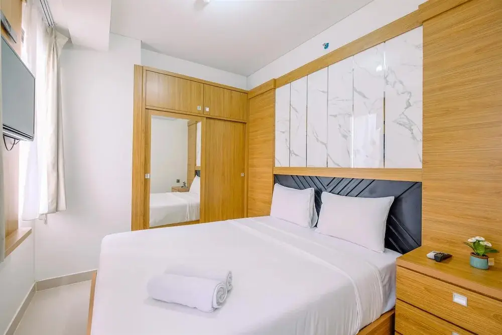 Депок: Modern And Comfort 2Br Transpark Cibubur Apartment