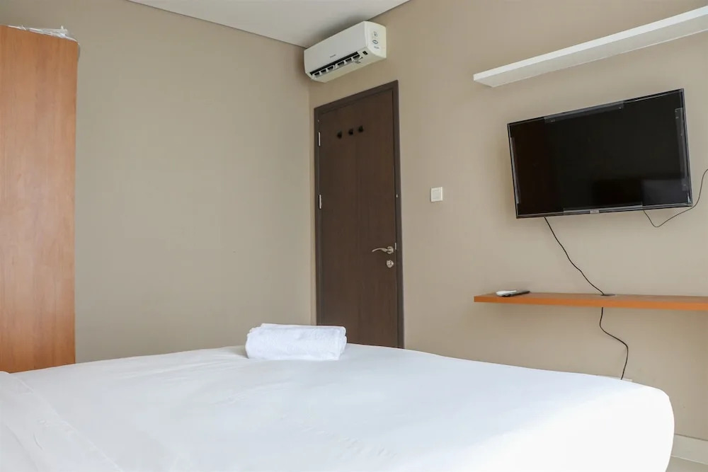 Джакарта: Scenic And Spacious 1Br Ciputra International Apartment